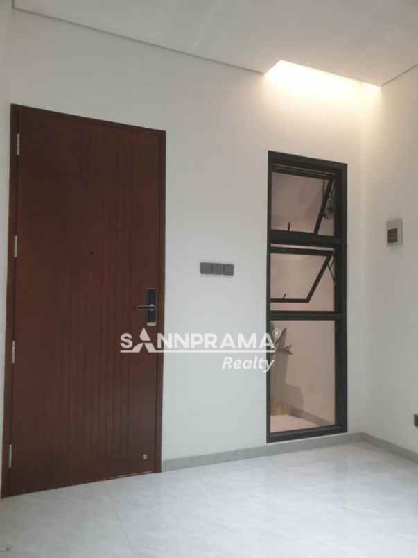 rumah 2 lantai permata pamulang 800 jutaan rn