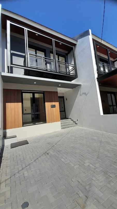 rumah arcamanik bandung timur dekat sport jabar