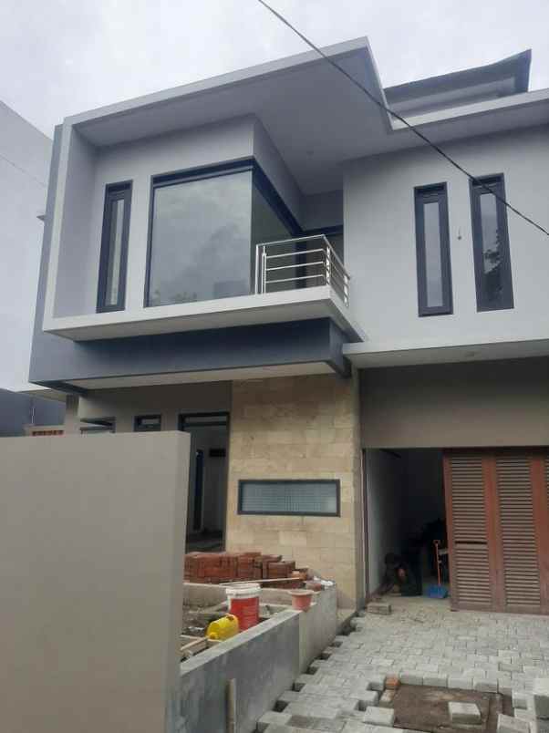 rumah asri dan nyaman di sayap buah batu bandung