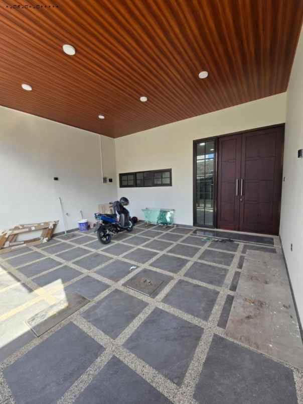 rumah babatan pantai new minimalis strategis