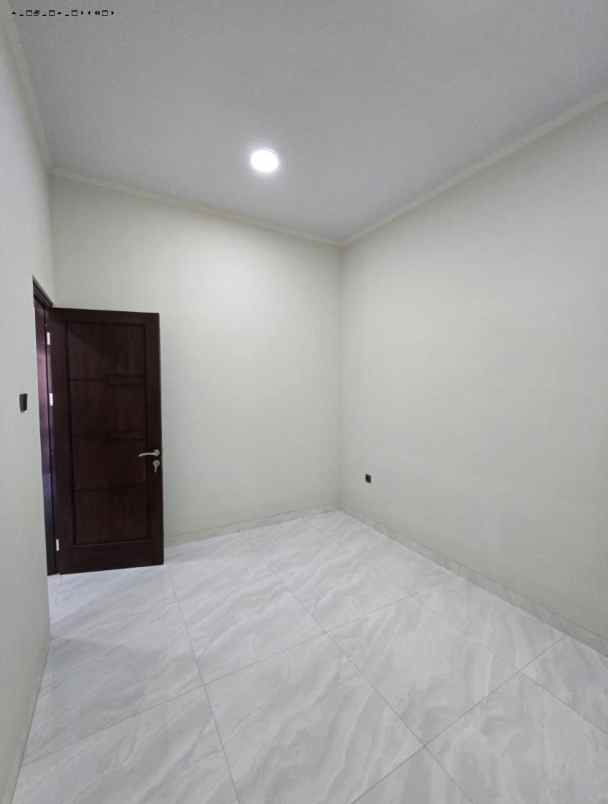 rumah babatan pantai new minimalis strategis