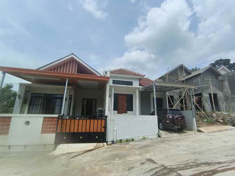 rumah banyumanik semarang dp 5jt 300jtn bebas desain
