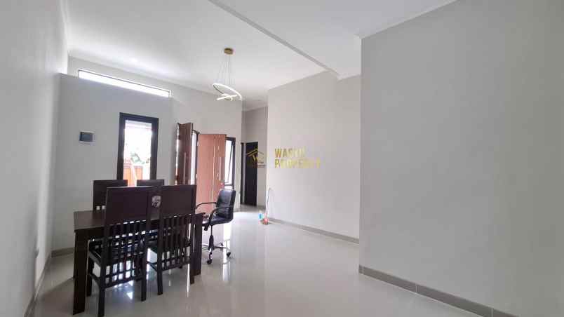 rumah baru 2 lantai dalam cluster dekat ke kampus upn