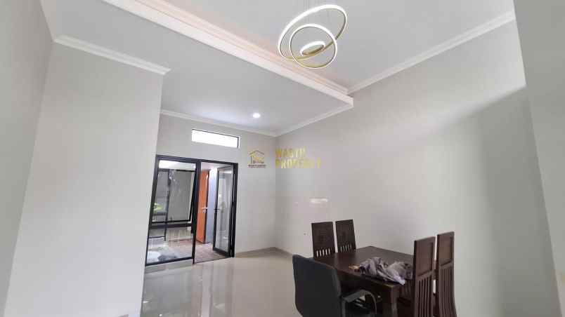 rumah baru 2 lantai dalam cluster dekat ke kampus upn