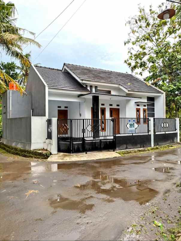 rumah baru di godean cuma rp480 juta