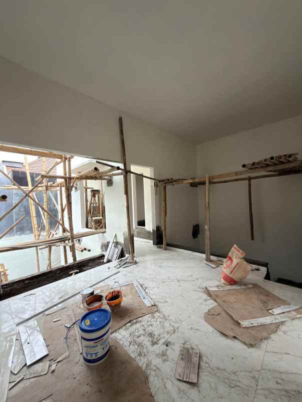 rumah baru modern lokasi di kawasan araya