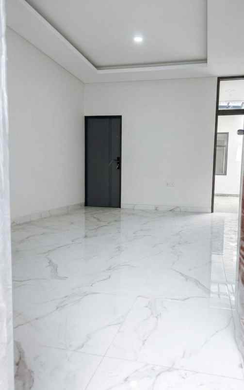 rumah baru mulyosari utara moden minimalis siap huni