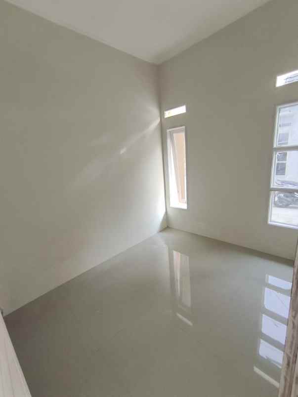 rumah baru ready siap huni