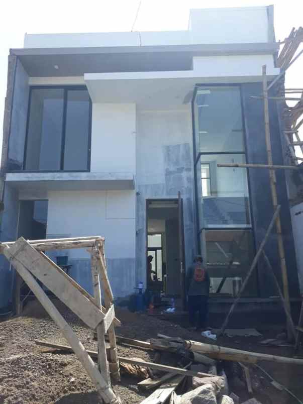 rumah baru sayap batununggal kembar buah batu bandung