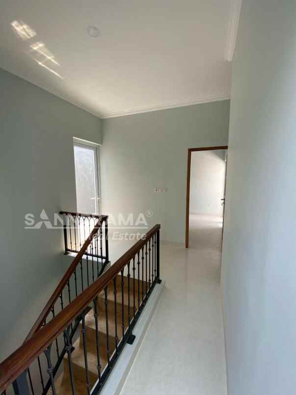 rumah baru siap huni dekat tol limo depok