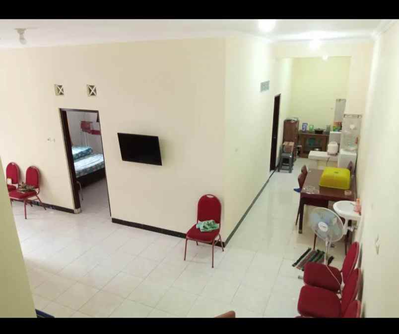 rumah belakang hotel hyatt yogyakarta