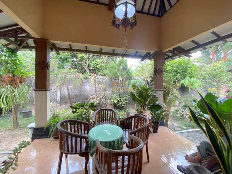 rumah besar dengan tanah luas di pleret bantul