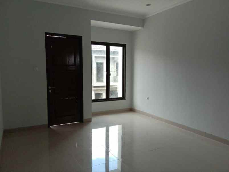 rumah ciputat tangerang selatan