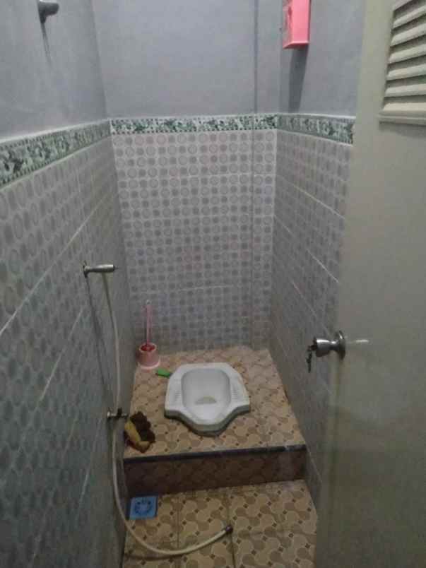 rumah dekat kampus uns surakarta