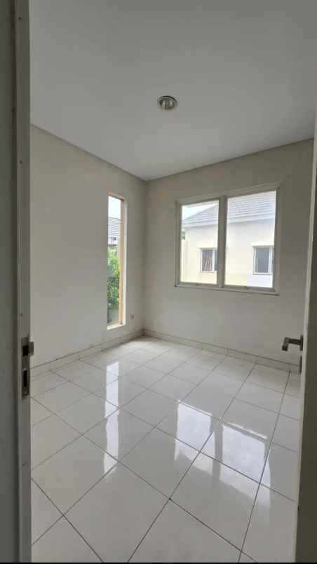 rumah dekat mall di cluster palm summarecon bekasi