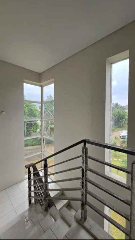 rumah dekat mall di cluster palm summarecon bekasi