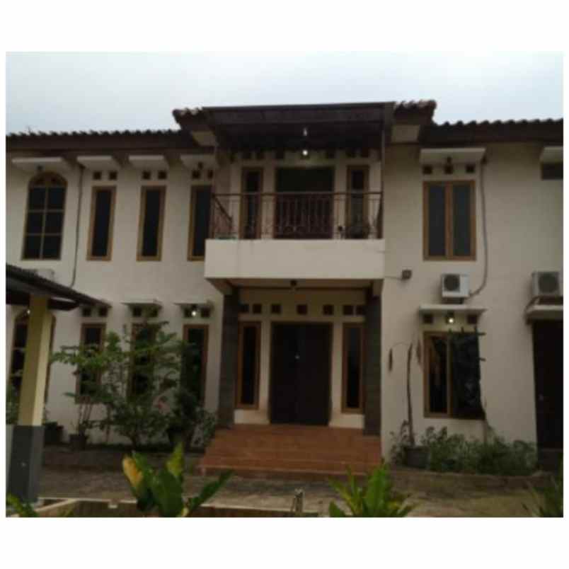 rumah dekat mesjid bani umar