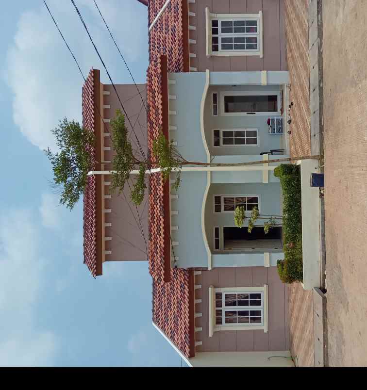 rumah dekat stasiun tenjo konsep dua lantai