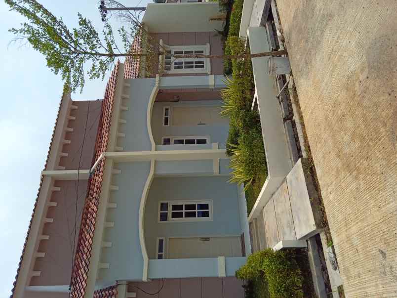 rumah dekat stasiun tenjo konsep dua lantai