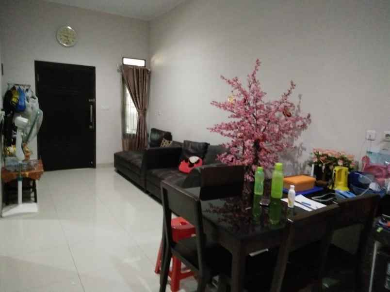 rumah diamond residence jl
