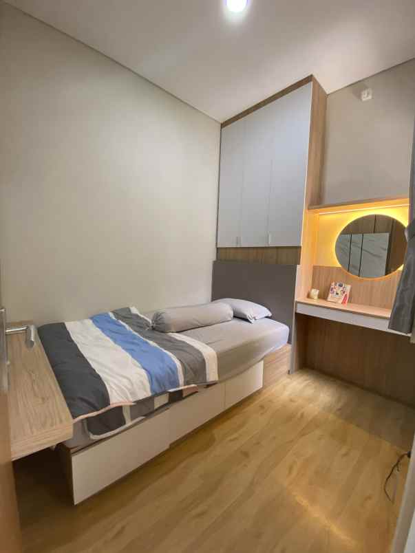 rumah dijual 2 lantai di pamulang tangerang selatan