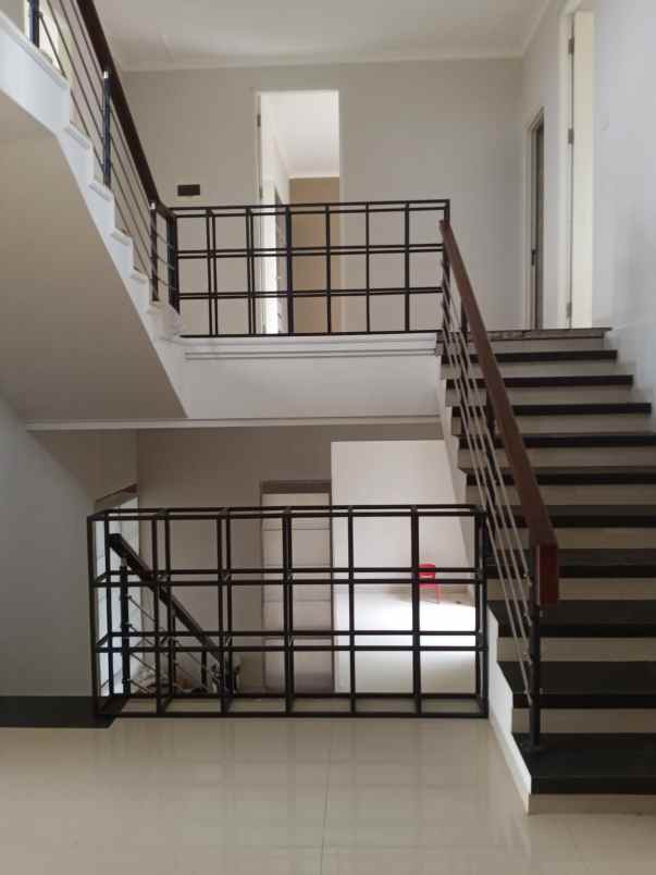 rumah dijual bukit palma grandia surabaya barat