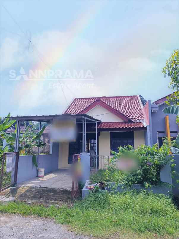 rumah dijual di perumahan sawangan permai