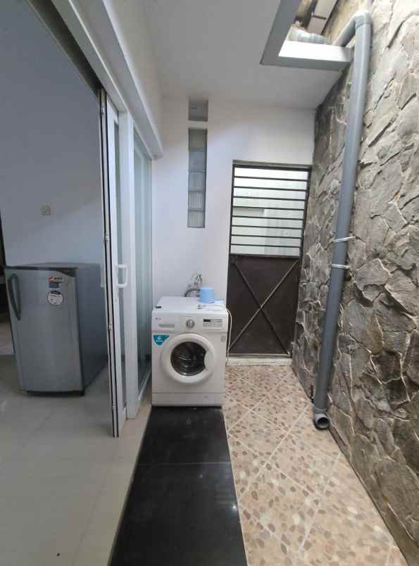 rumah elit duta bukit mas banyumanik semarang