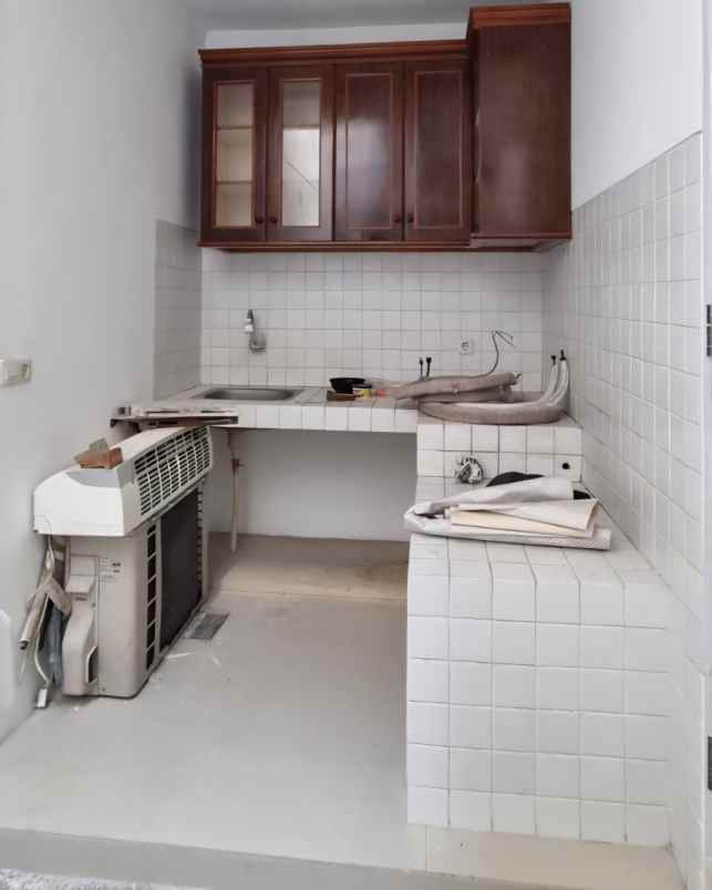 rumah florence pakuwon city minimalis siap huni