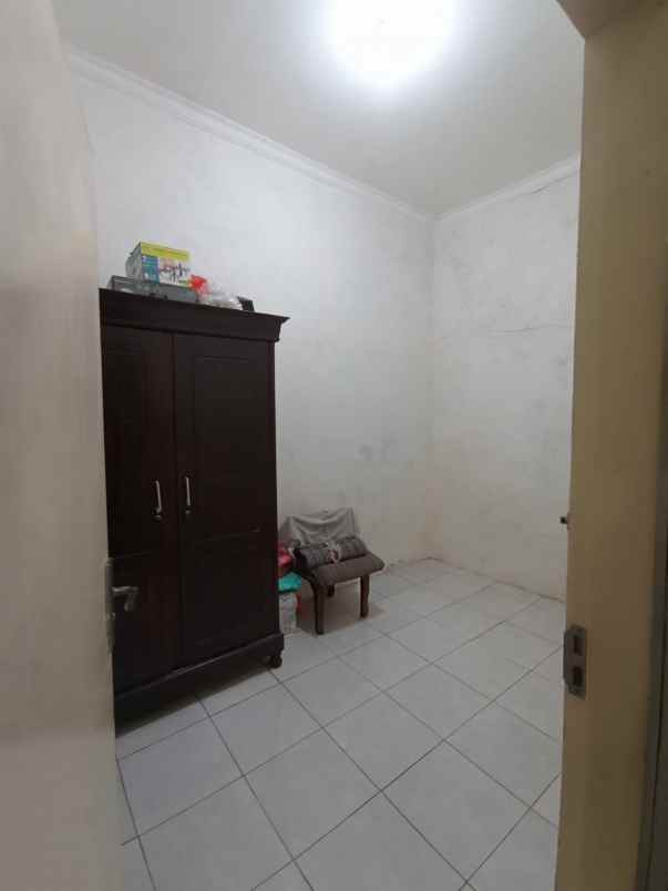 rumah full bangunan dalam kota mojokerto