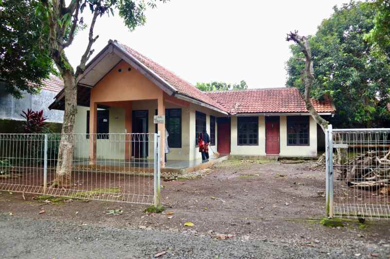 Rumah Halaman Luas Dekat Ke Alun Alun Kota Subang