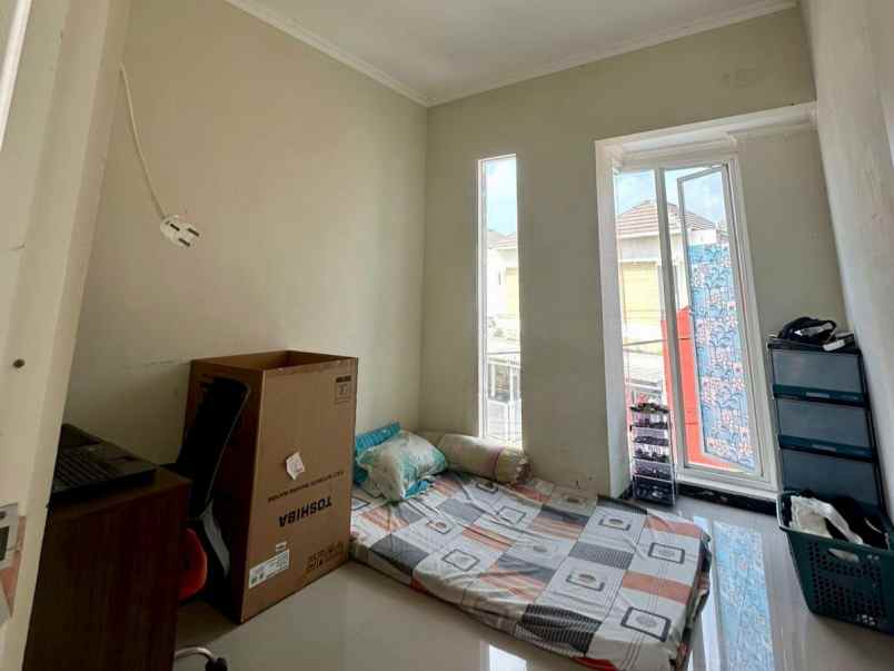 rumah hook de naila residence dekat dengan benowo