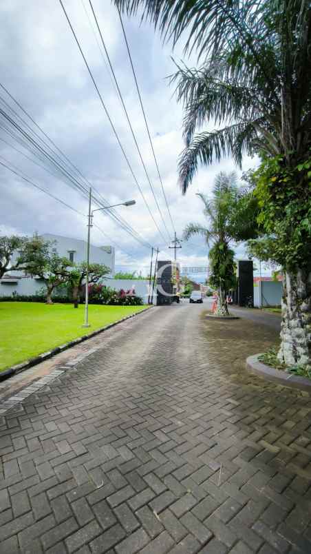 rumah hook di permata royal garden pakis malang