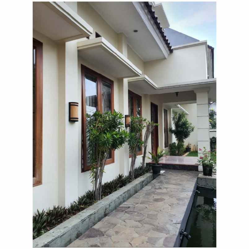 rumah jalan praja dalam