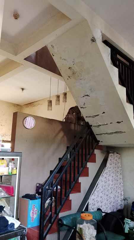rumah jambangan hadap barat