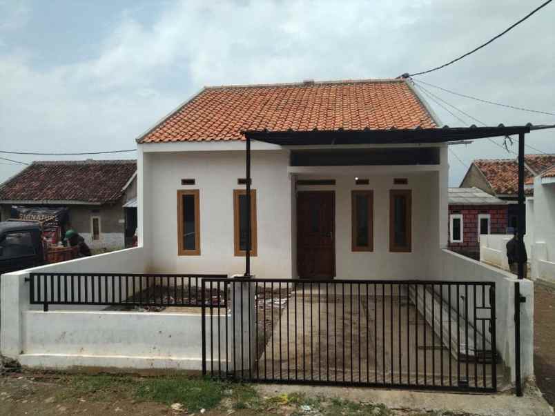 rumah jl laswi mekarsari ciparay