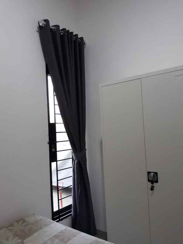 rumah jl parakan cinangka depan