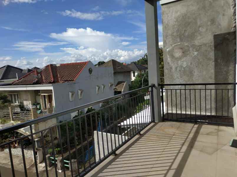 rumah jl parakan cinangka depan