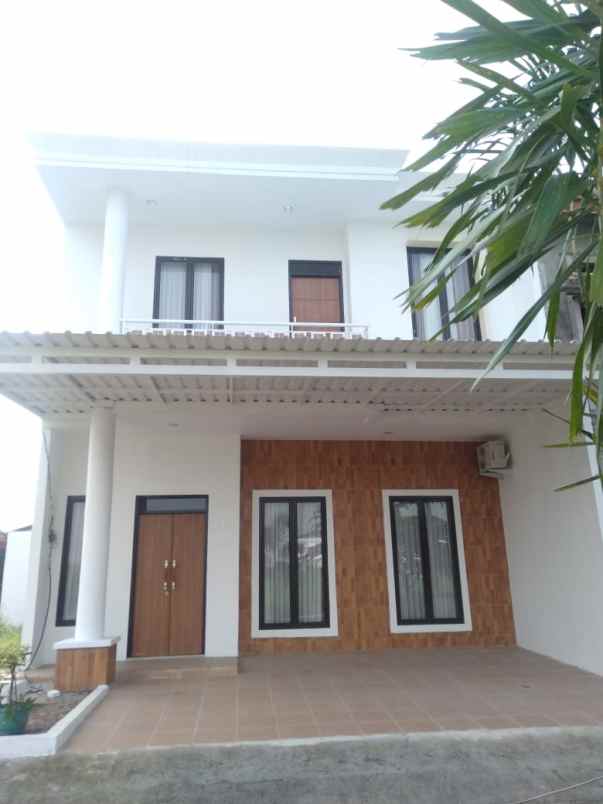 rumah jl raya kaliabang tengah