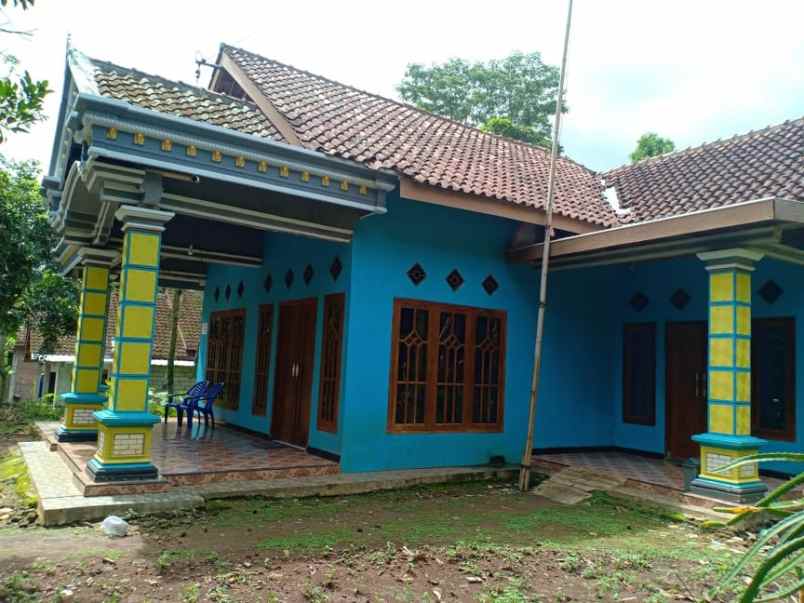 rumah kerjo karanganyar telp wa