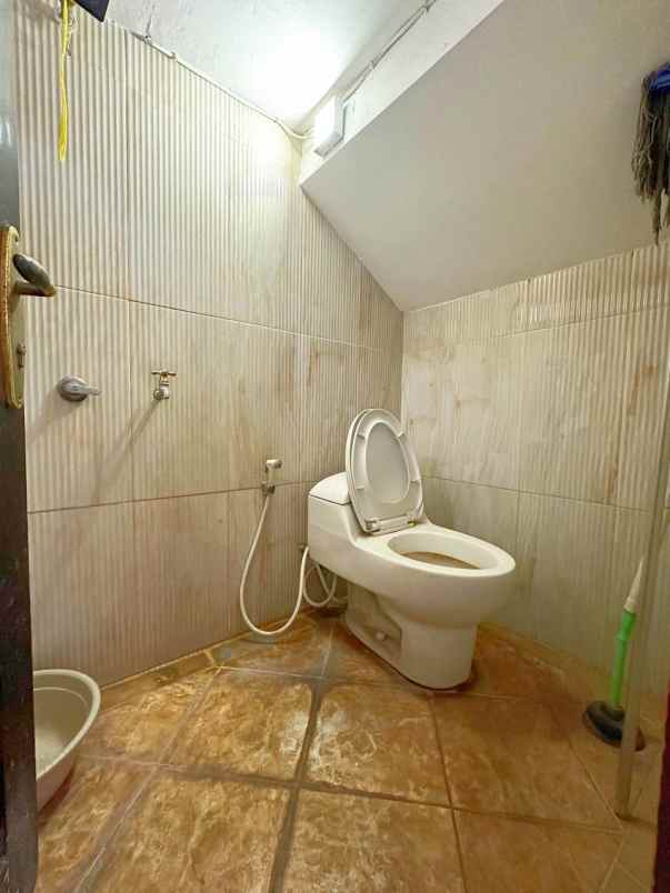 rumah klasik elegan di cipinang cempedak jakarta timur