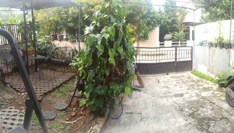 rumah komplek 2 kt pancoran mas depok