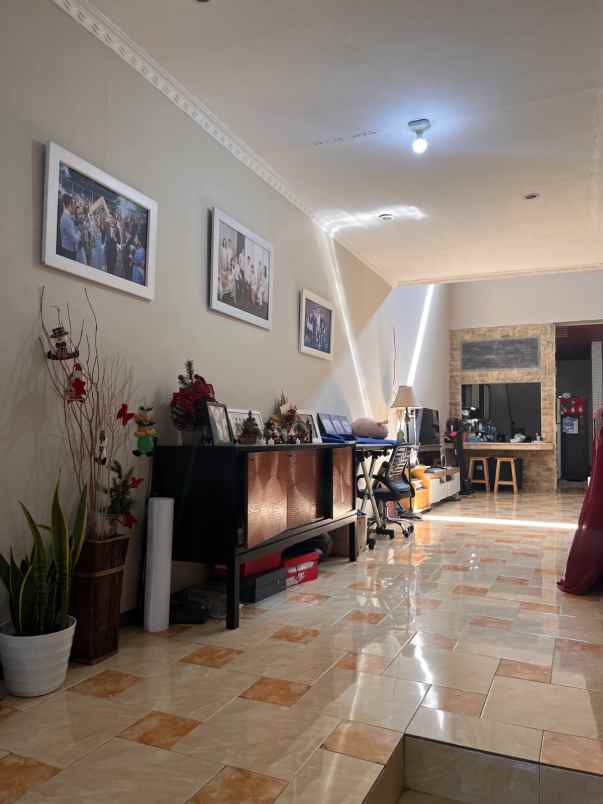 rumah komplek dipalaya ciwaruga 20 menit tol pasteur