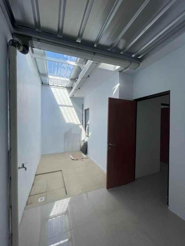 rumah komplek elite siap huni