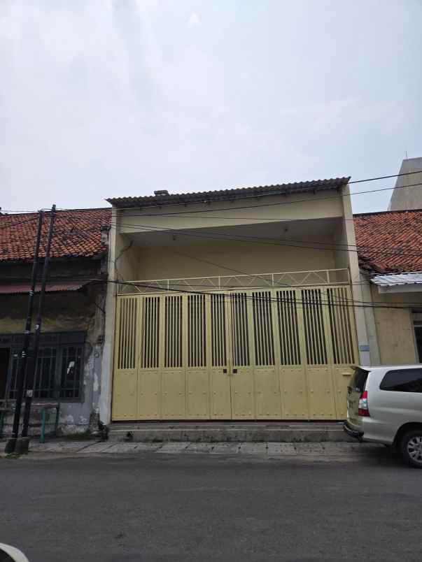 rumah krembangan surabaya dekat bpn stella maris dprd