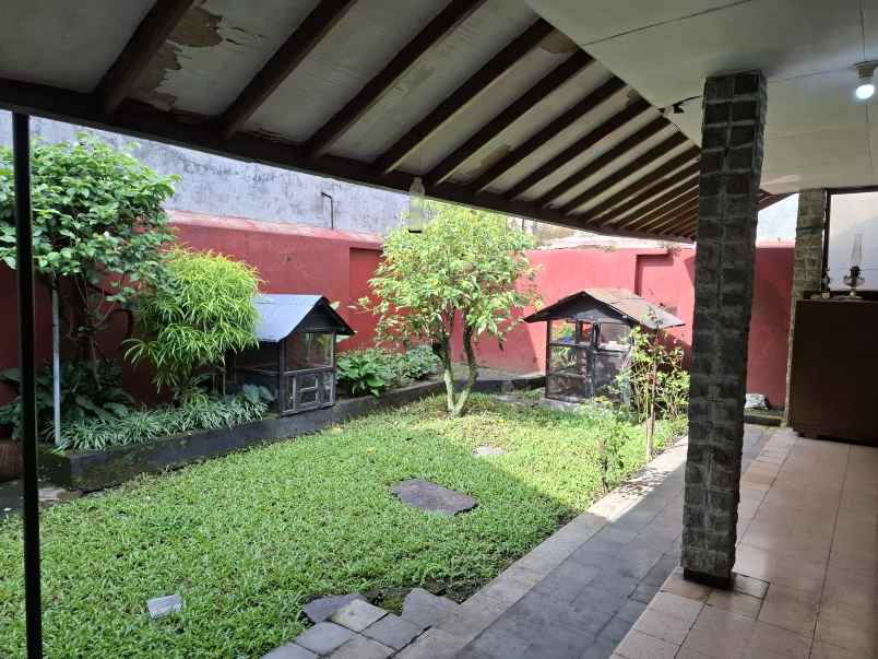 rumah lama dekat lippo jember