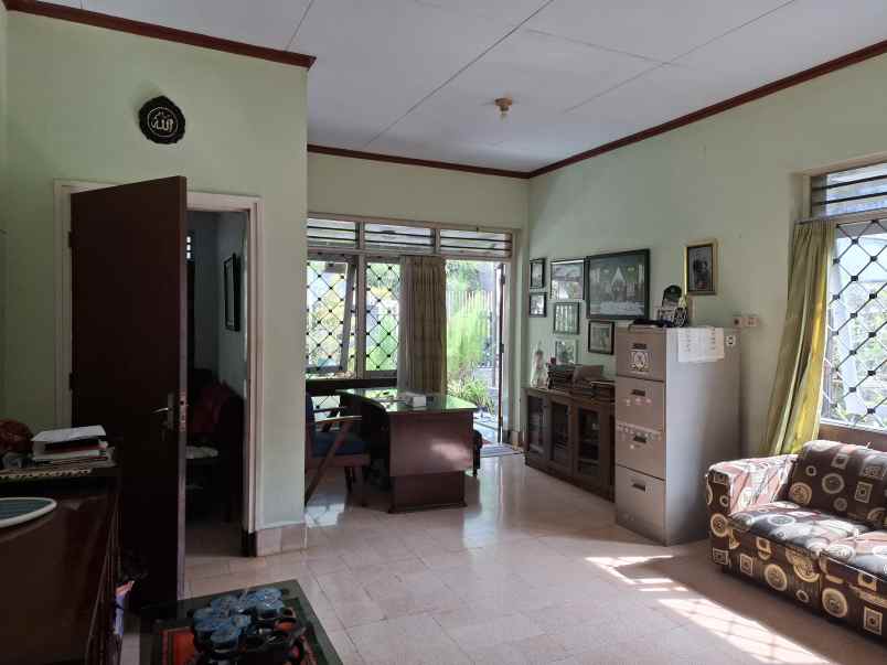 rumah lama dekat lippo jember