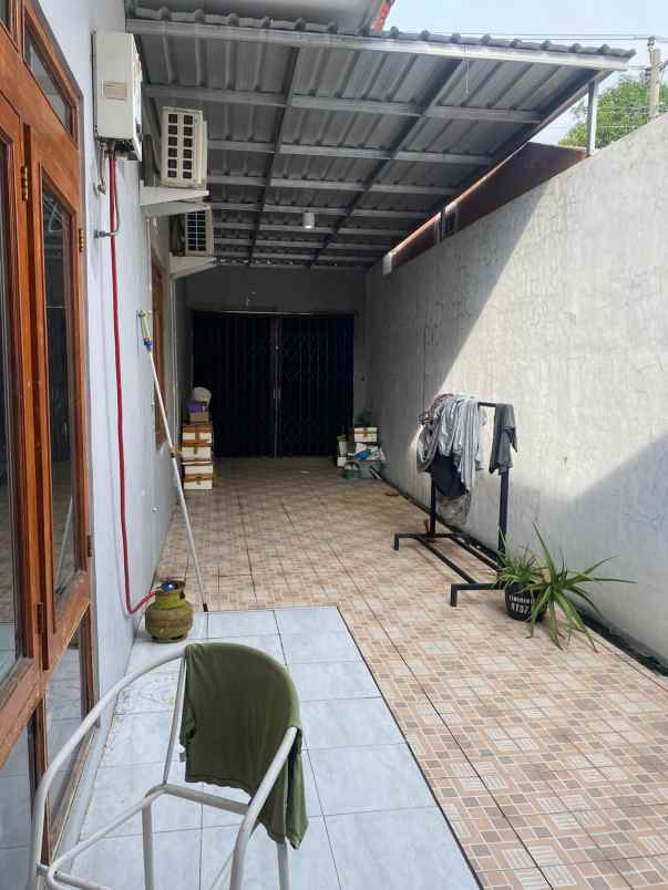 rumah lamper semarang selatan