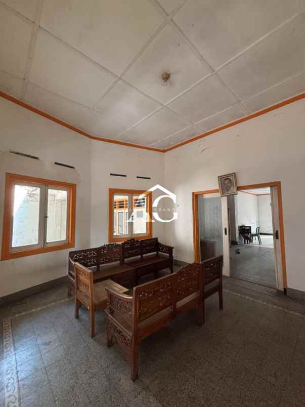 rumah luas di jl baiduripandan tlogomas malang