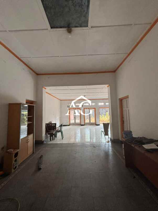 rumah luas di jl baiduripandan tlogomas malang